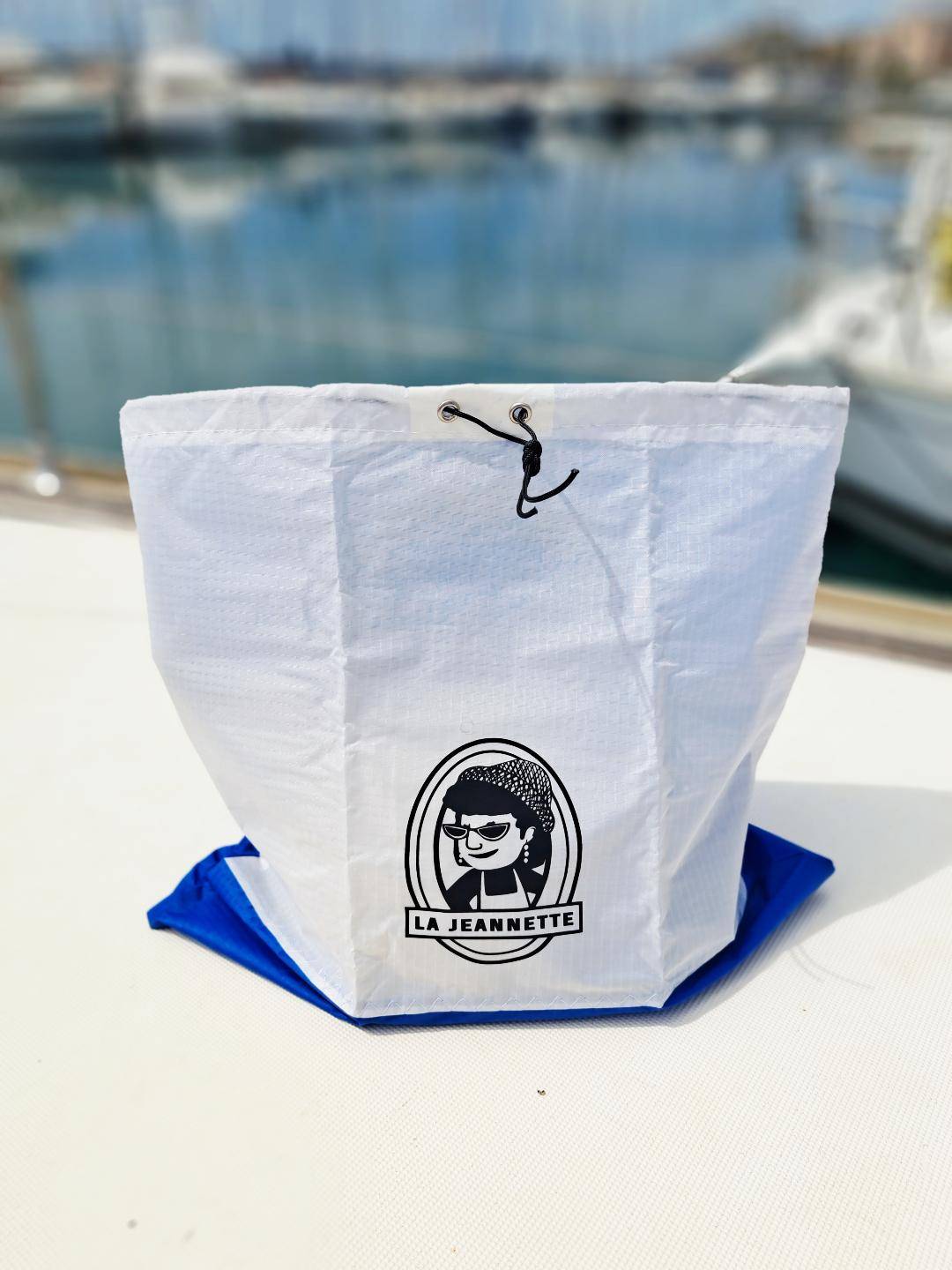 Le Sac de Mélanie en toile de spi surcyclée